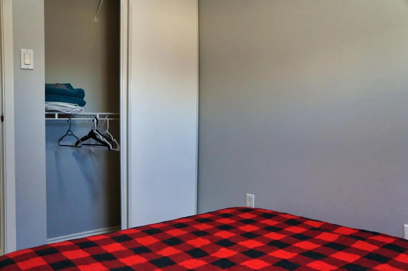 Apartment Spacious 2 Bedroom In Beltline On The Top Floor Calgary Canada